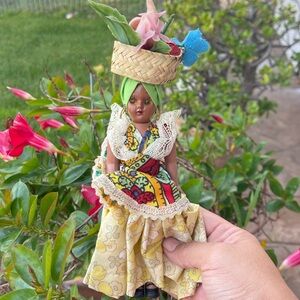 Vintage Caribbean Chiquita Martinique Souvenir Doll Fruit Basket Head Wrap